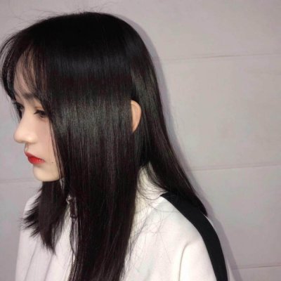 好看的微信头像女伤感，伤感时默默遐想！