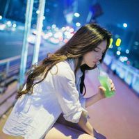 好看的微信头像女伤感，伤感时默默遐想！