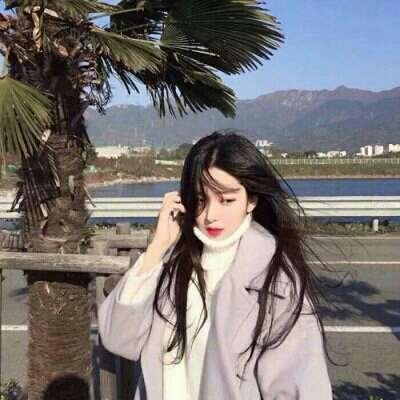 好看的微信头像女伤感，伤感时默默遐想！