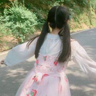 小仙女背影头像，对着背影说爱你！