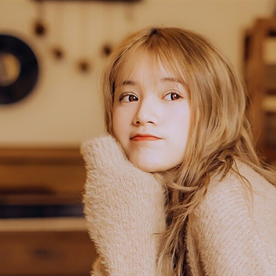 唯美可爱的多人姐妹头像_拍照爱嘟嘴的可爱女生