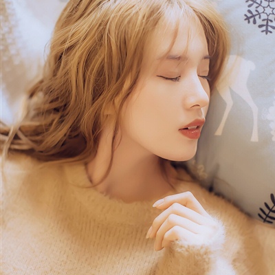 唯美可爱的多人姐妹头像_拍照爱嘟嘴的可爱女生