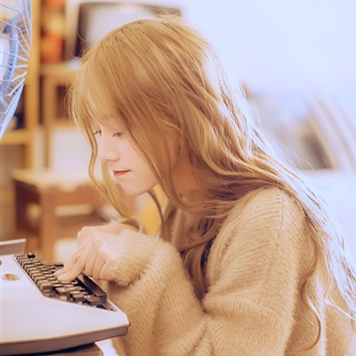 唯美可爱的多人姐妹头像_拍照爱嘟嘴的可爱女生