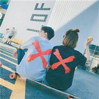 2020最潮情侣头像两张一左一右