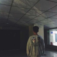 2020最潮情侣头像两张一左一右