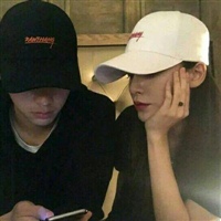 2020最潮情侣头像两张一左一右