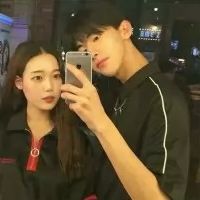 2020最潮情侣头像两张一左一右