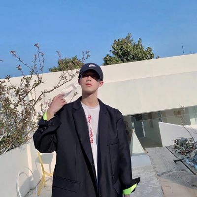 不仔细看看不出来的情侣头像