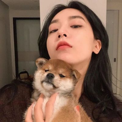 简单干净好看微信头像阳光女孩