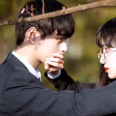 占有欲很强的情侣头像(精选12张)