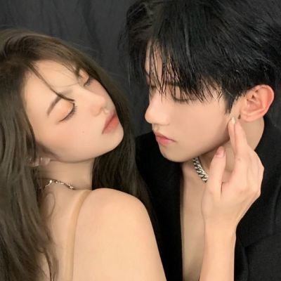 占有欲很强的情侣头像(精选12张)