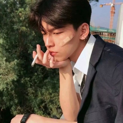 成熟大叔男人味十足微信头像(精选10张)