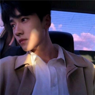 成熟大叔男人味十足微信头像(精选10张)