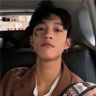 成熟大叔男人味十足微信头像(精选10张)