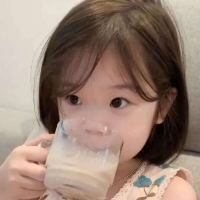 网上最火的小女孩头像(精选10张)