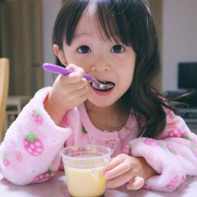 网上最火的小女孩头像(精选10张)