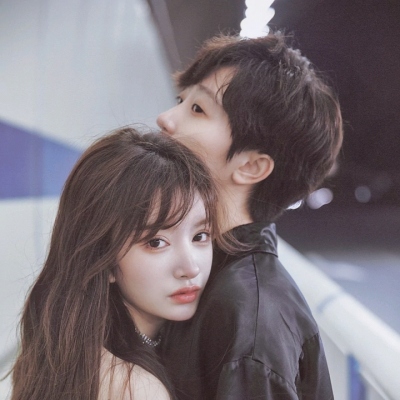 网红情侣头像一左一右高清(精选10张)