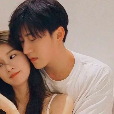 网红情侣头像一左一右高清(精选10张)