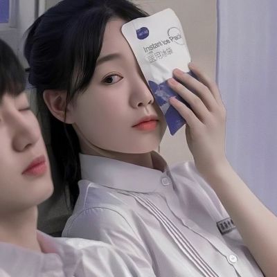 网红情侣头像一左一右高清(精选10张)