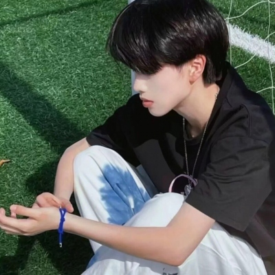 男生头像简单耐看温暖有力(精选10张)