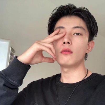 男生头像简单耐看温暖有力(精选10张)