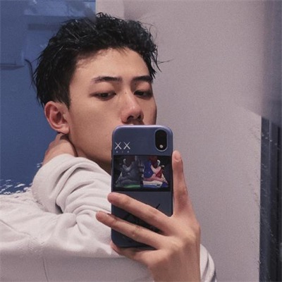 男生头像简单耐看温暖有力(精选10张)