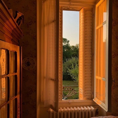 适合中年人女性的微信头像(精选12张)