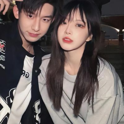 好看的不易撞双人情侣头像(精选12张)