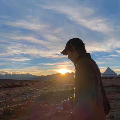 绝对看不出来的情侣头像(精选10张)