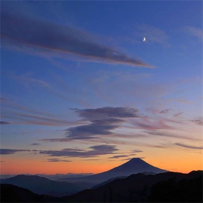 45岁头像女成熟稳重(精选14张)