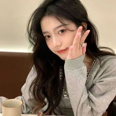 30一40岁女人微信头像(精选12张)