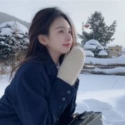 既惊艳又耐看的女生头像(精选12张)