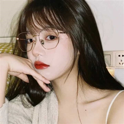 超有氛围感的女生头像(精选10张)