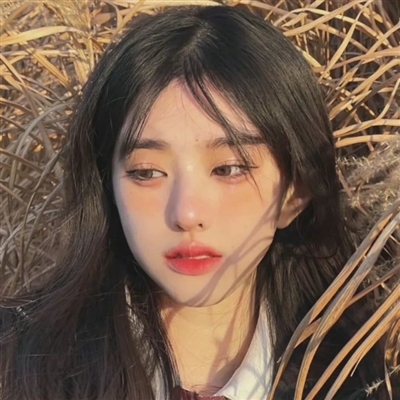 好看又小众的女生头像(精选12张)