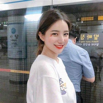 高颜值女生头像(精选12张)