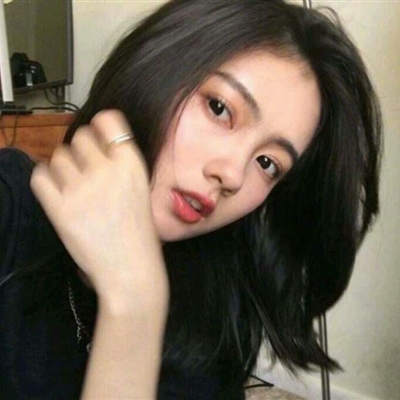 高颜值女生头像(精选12张)