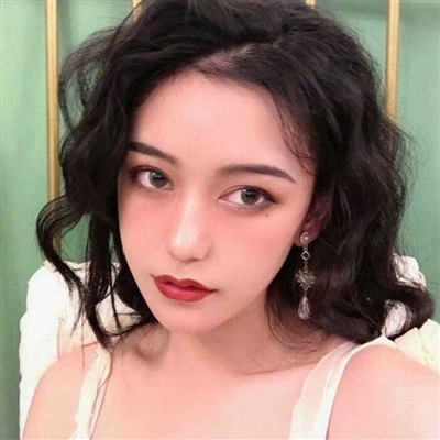 高颜值女生头像(精选12张)