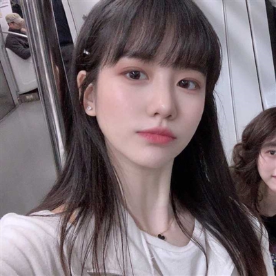 高颜值女生头像(精选12张)