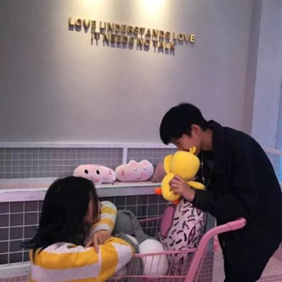 情侣头像2023最火一对(精选12张)