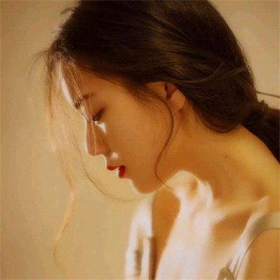 成熟韵味的40岁女人头像侧面(精选10张)