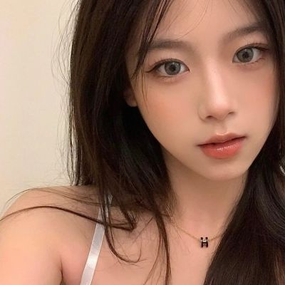 温柔干净且惊艳的头像女(精选10张)