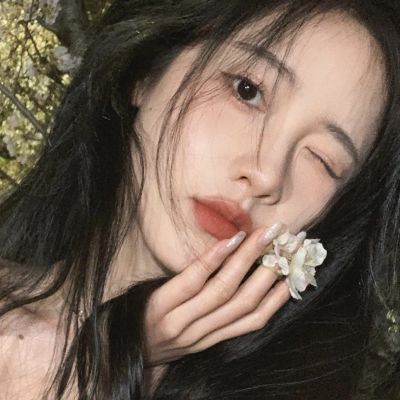 2023气质霸气的微信头像女(精选12张)