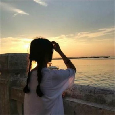 2023最流行洋气头像女背影(精选12张)