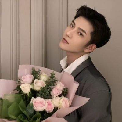 适合30岁左右的男生头像