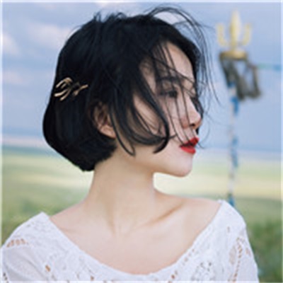 治愈系白色风格女生头像(精选12张)