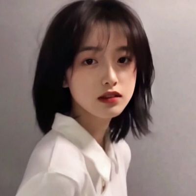 治愈系白色风格女生头像(精选12张)