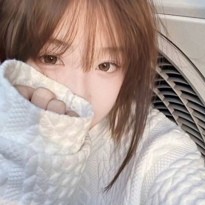 治愈系白色风格女生头像(精选12张)