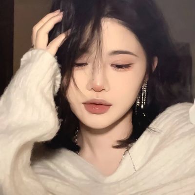 纯欲风女生头像ins氛围(精选10张)