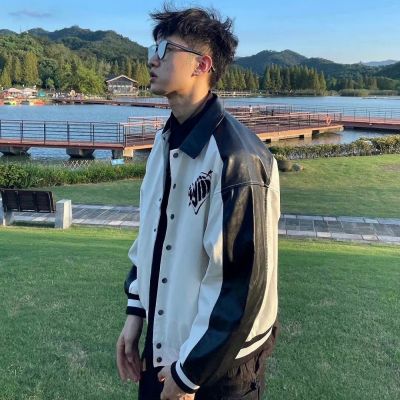 百看不厌的微信头像男生(精选11张)