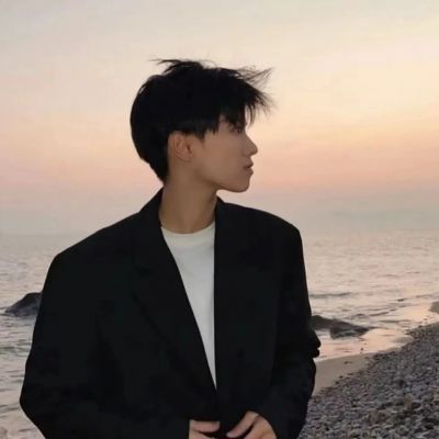 高级感情侣头像一左一右配对(精选12张)